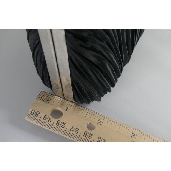 JACQUELINE FERRAR Black Satin Clutch Purse Pleated Vtg Silver Chain Crossbody - Picture 6 of 8